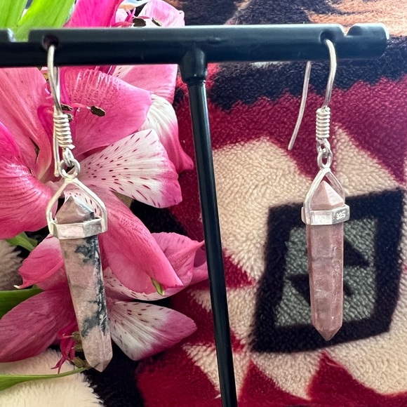 ❤️ Rhodonite Crystal Shaped Sterling Silver 925 Dangle Handcrafted Earrings - Picture 1 of 7
